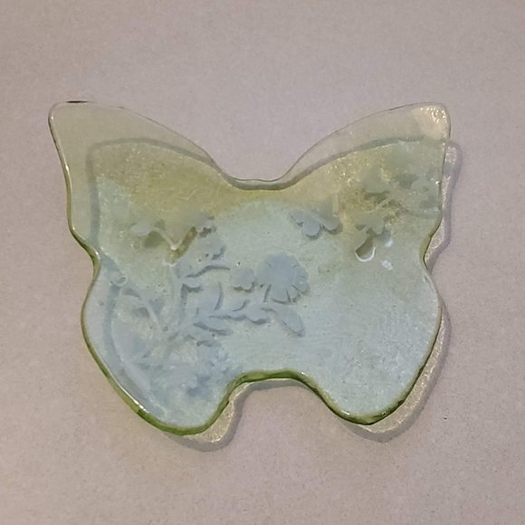 ⭐3/$12⭐ Green Glass Butterfly Decorative Plate - Picture 1 of 8
